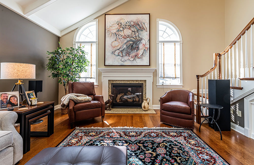 Custom Home Interior by Gavin Construction: Living Room