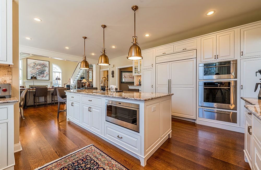 Custom Home Interior by Gavin Construction: Kitchen