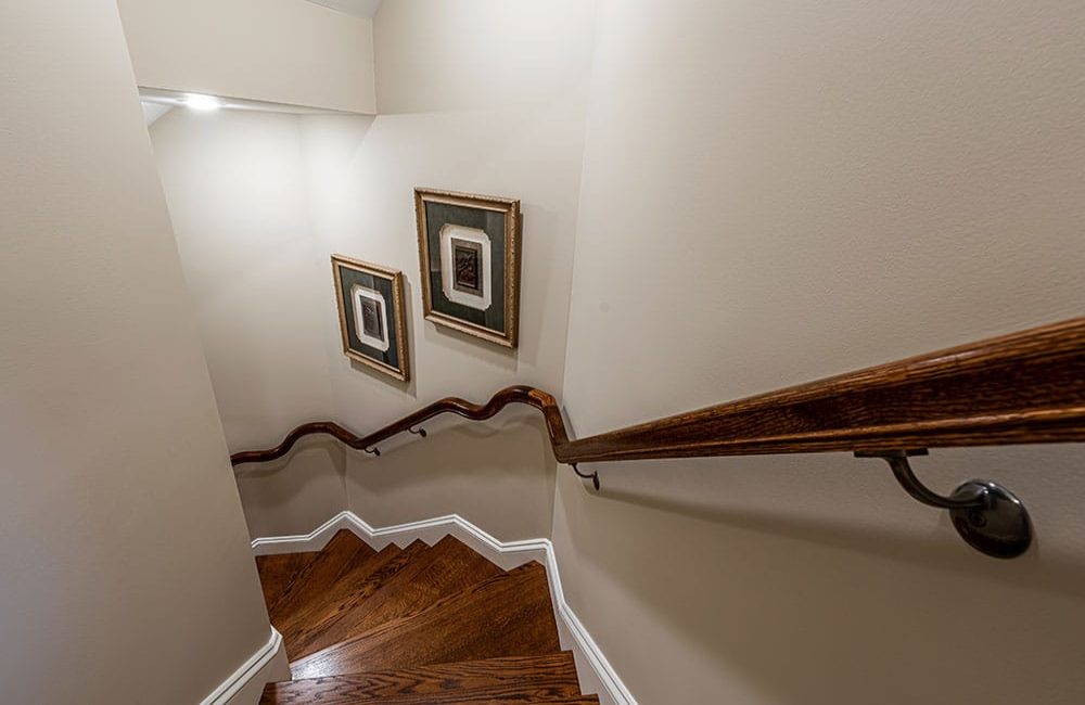 Custom Home Interior by Gavin Construction: Stairway