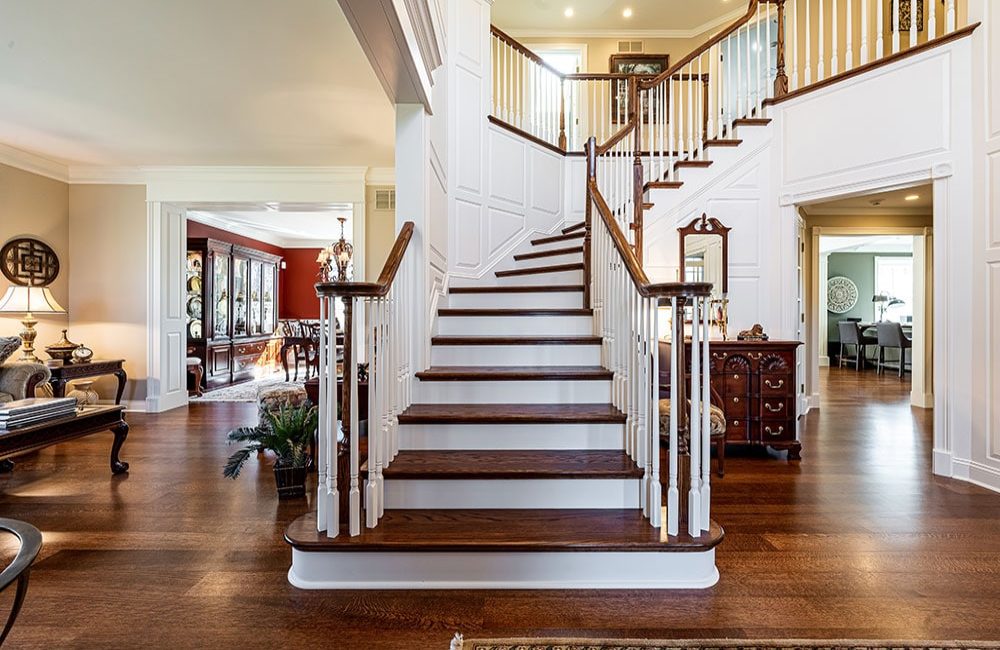 Custom Home Interior by Gavin Construction: Stairway