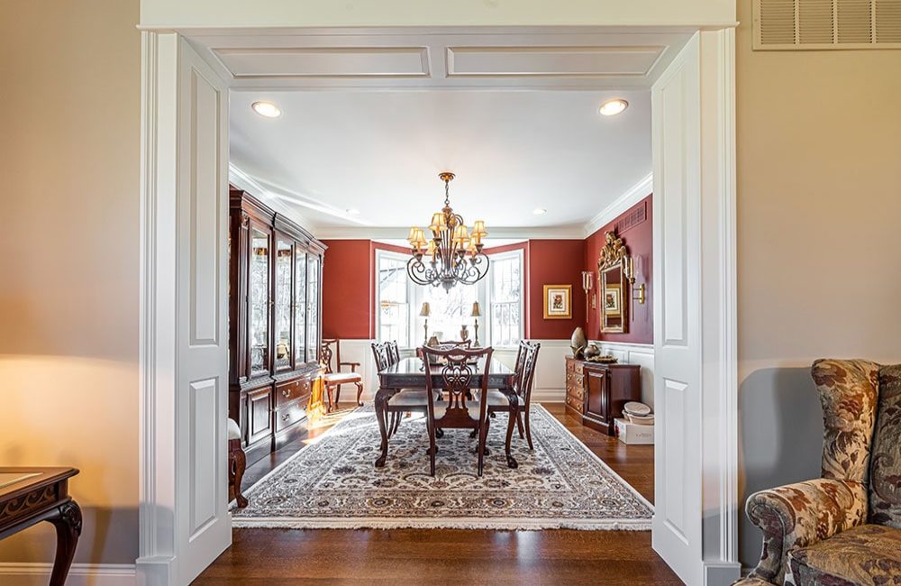 Custom Home Interior by Gavin Construction: Dining Room